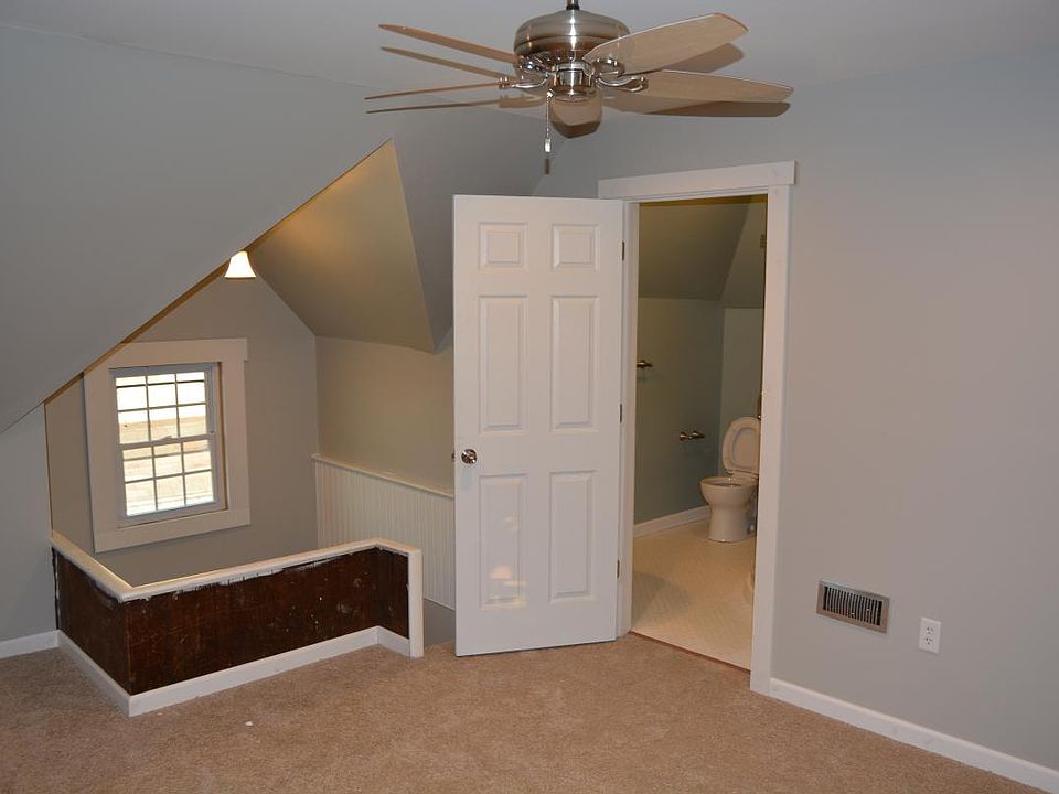 Third floor living area