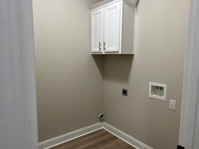 1033 Chloe St — Photo 15