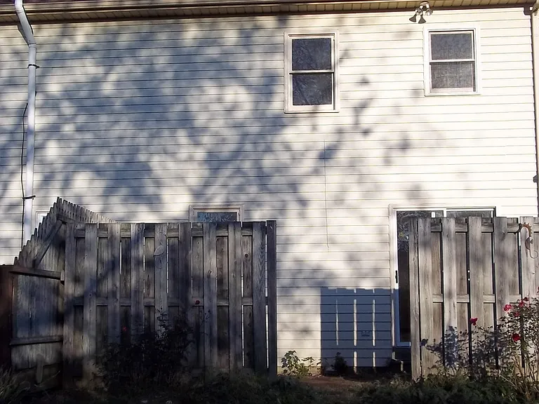 223 Cross Keys Dr — Photo 2