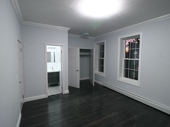 3rd image of 520 New Jersey Ave #2