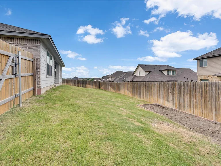 1303 Prospector Trl — Photo 27