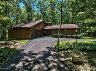 121 Balson Rd, Stroudsburg, PA 18360