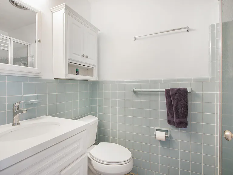 180 Isle Of Venice Dr #222 — Photo 10