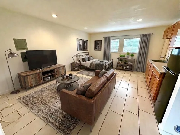 2614 Monterey Street, 2614 Monterey St #5, San Antonio, TX 78207