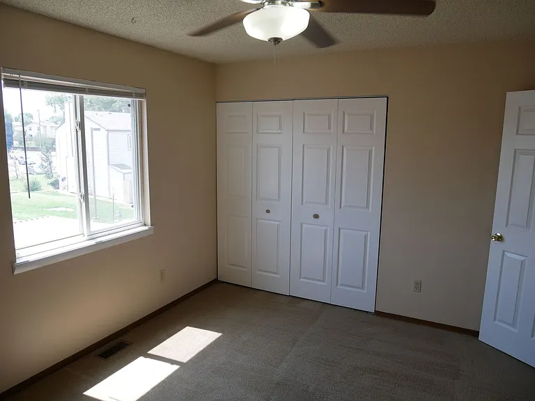 7612 Clover Hill Dr — Photo 12