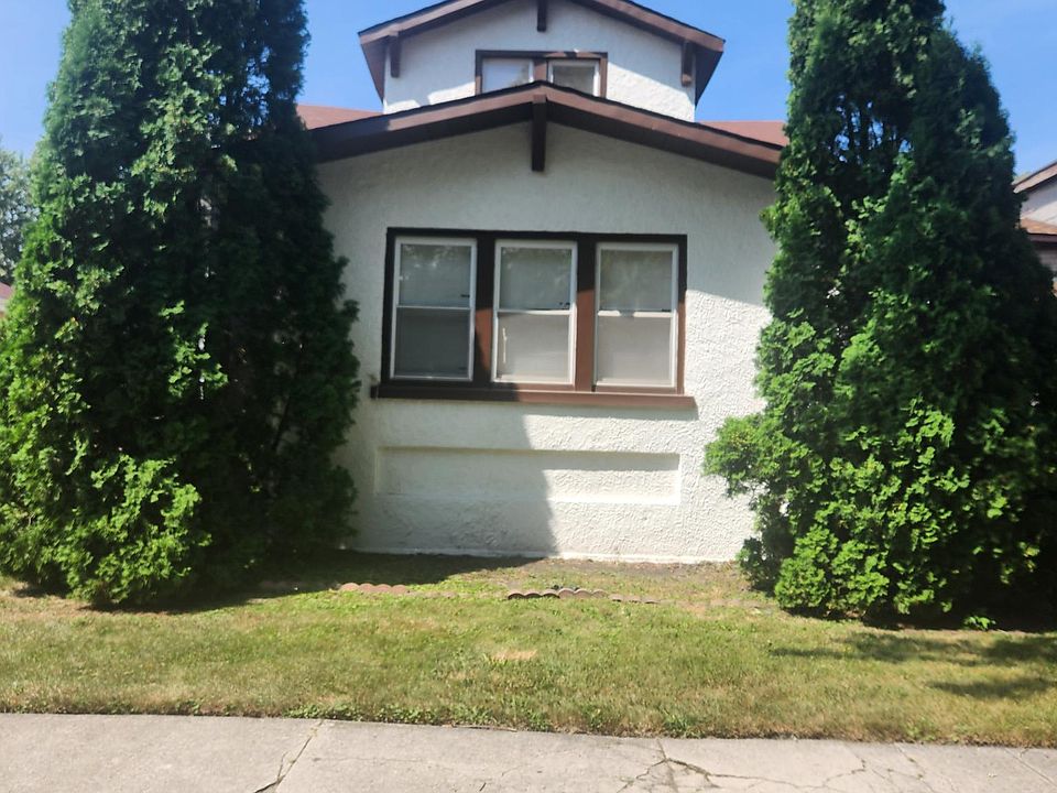 1st image of 13842 S Dearborn St