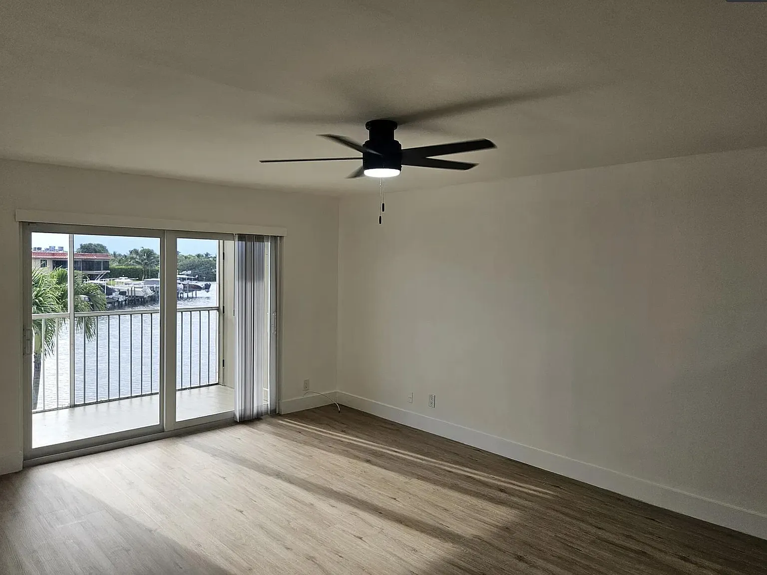 2 bed, 2.0 bath, 975 sqft, $2,350 — Photo 4