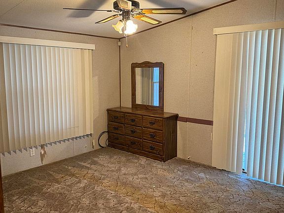 4th image of 703 N Main St