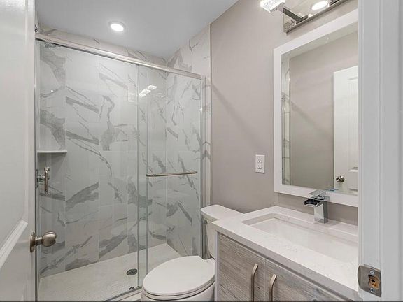 3rd image of 1939 W Berks St APT 2
