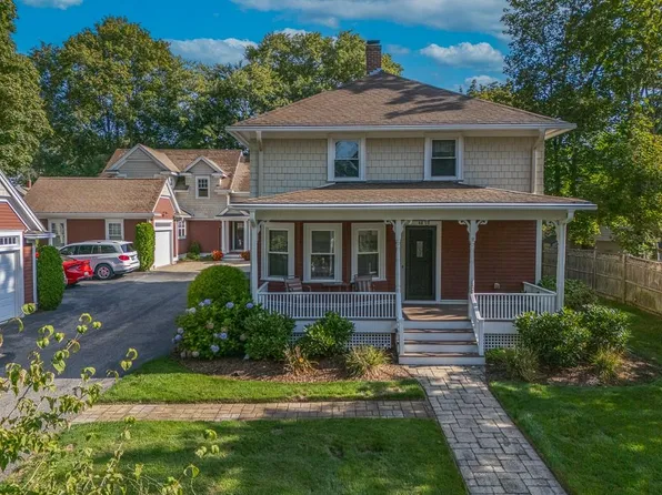 40 Vine St, East Greenwich, RI 02818