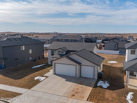 5th image of 3361 Stephanie Dr