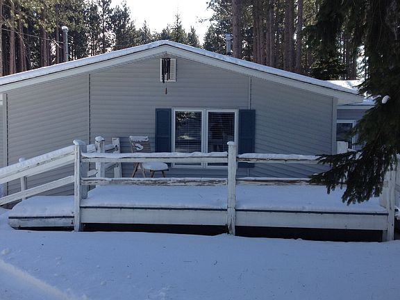 2 Bedrooms and 2 Baths!