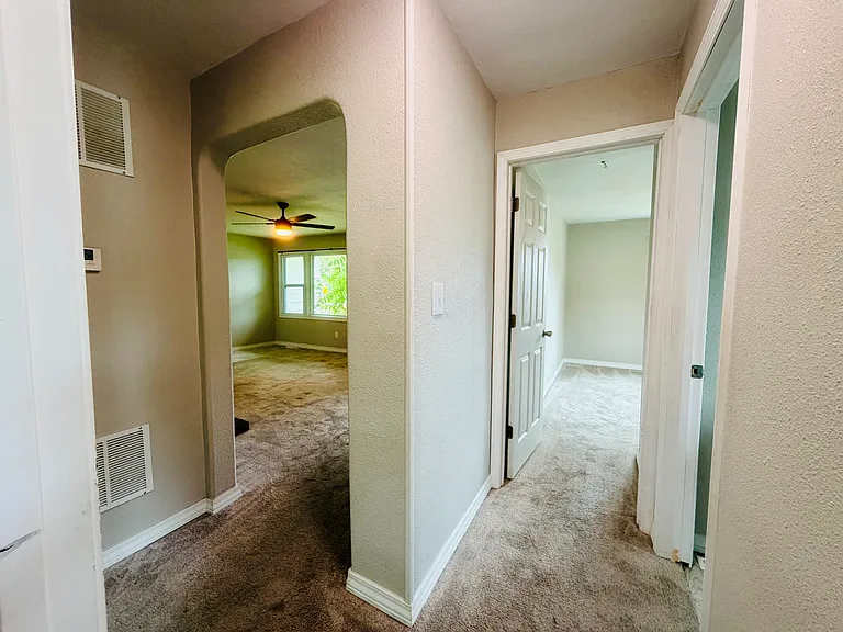 806 N Utah St — Photo 9
