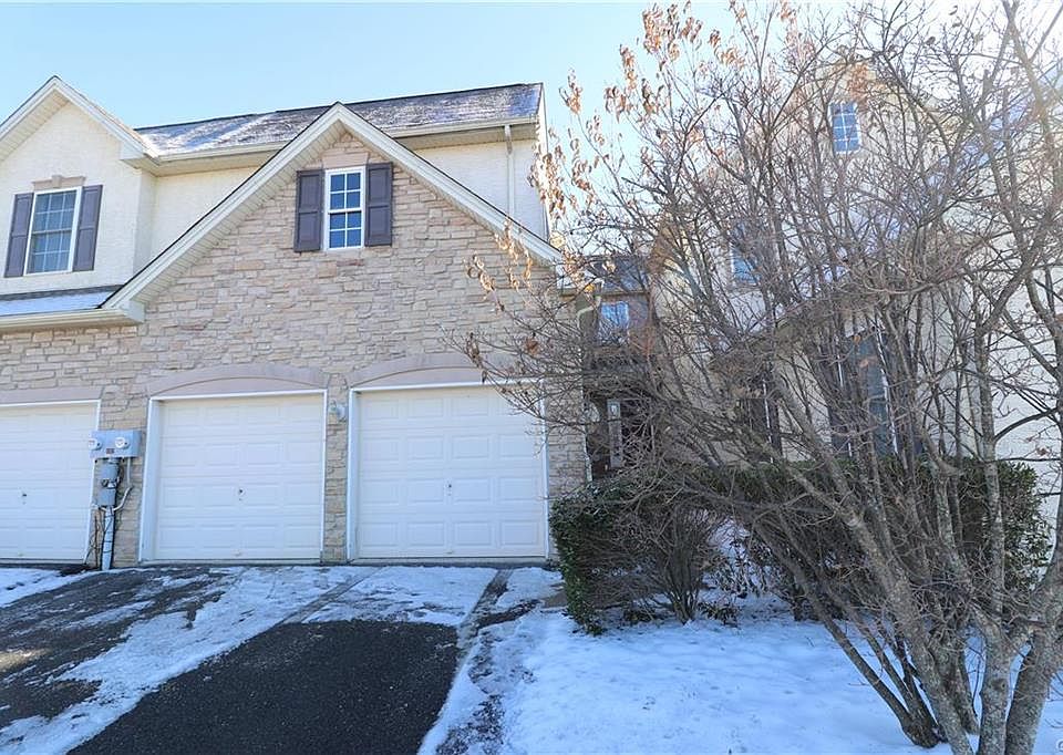 2nd image of 2465 Thistle Rd