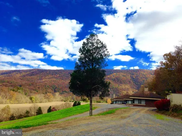 895 Fishers Rd #&-891, Toms Brook, VA 22660