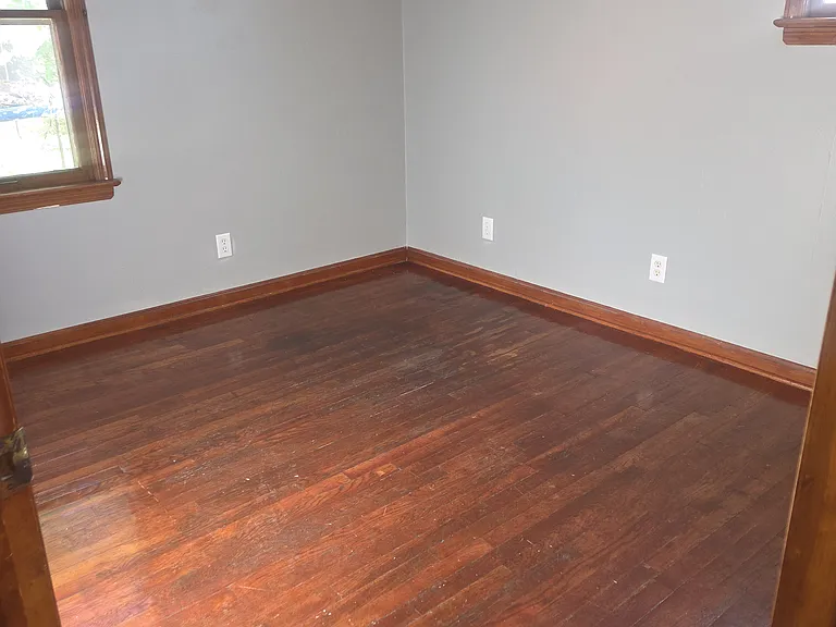 4407 Longwood Ave — Photo 20