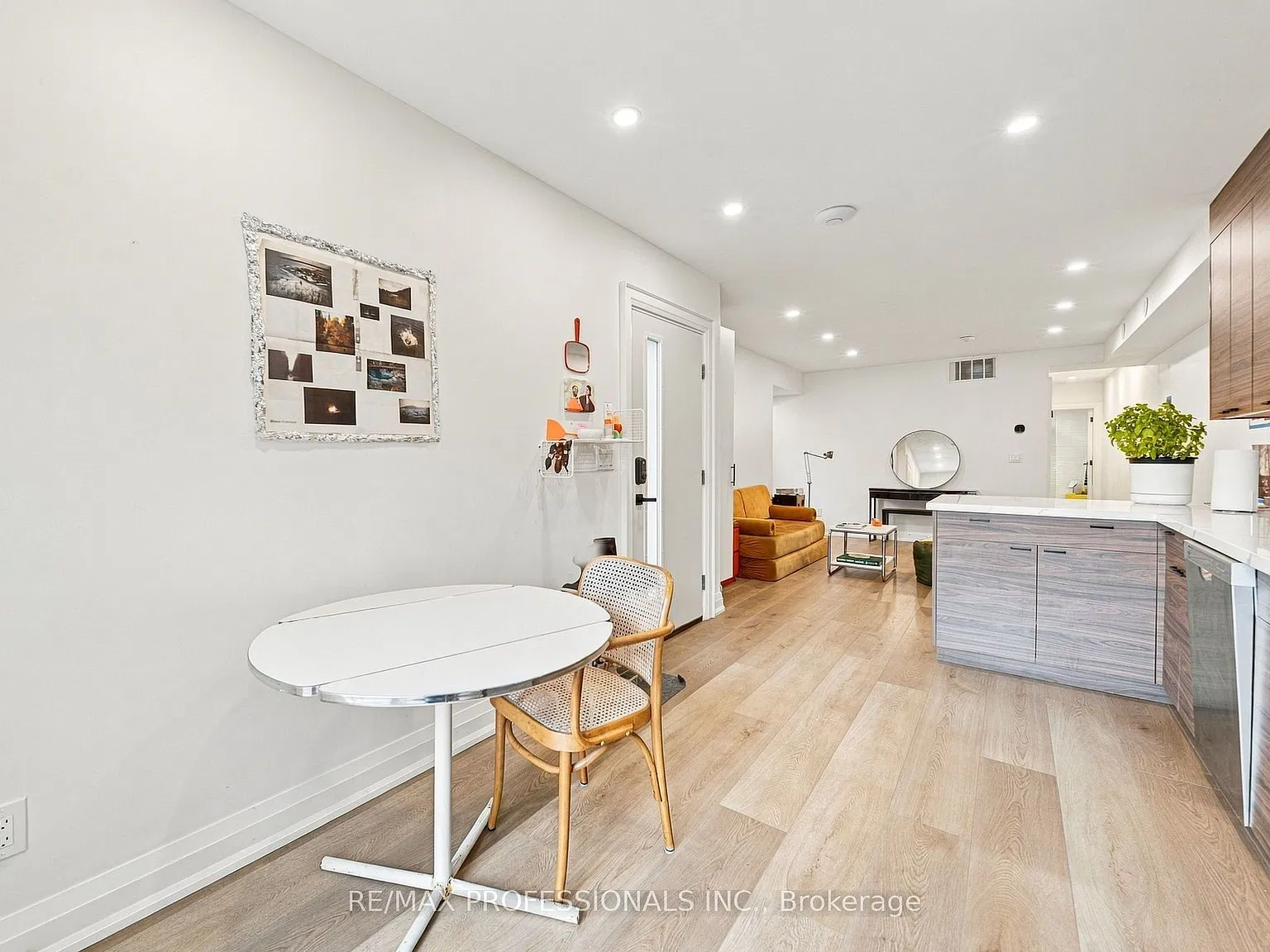 3 bed, $3,850 — Photo 2