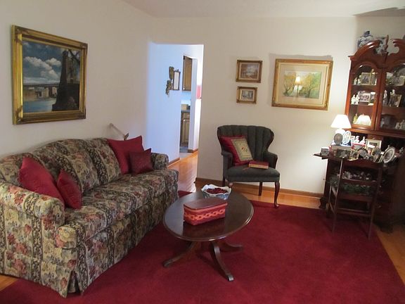 4th image of 110 Beckett Ct