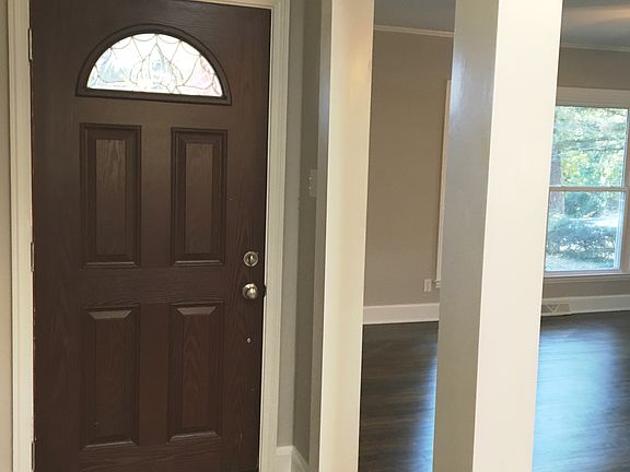 5th image of 247 Briarwood Dr