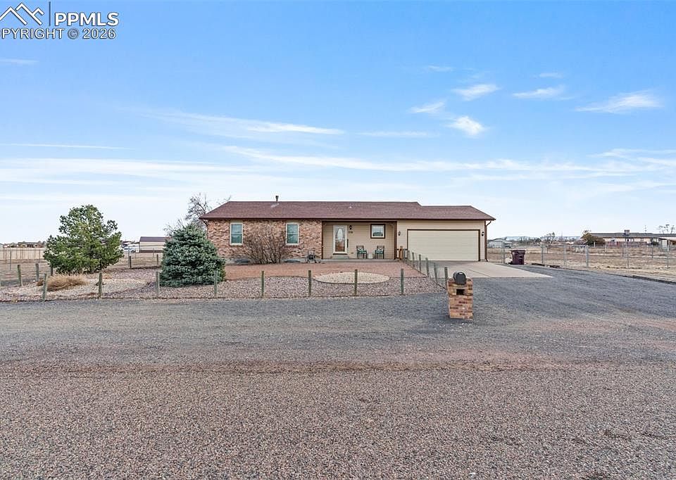 1st image of 338 E Fraser Dr