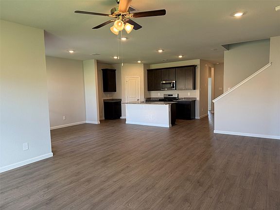 5th image of 1719 San Jacinto Dr