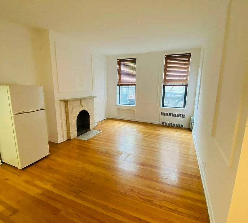1st image of 878 Lexington Ave #2