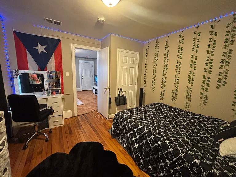 31 S Stowell St #1R — Photo 5
