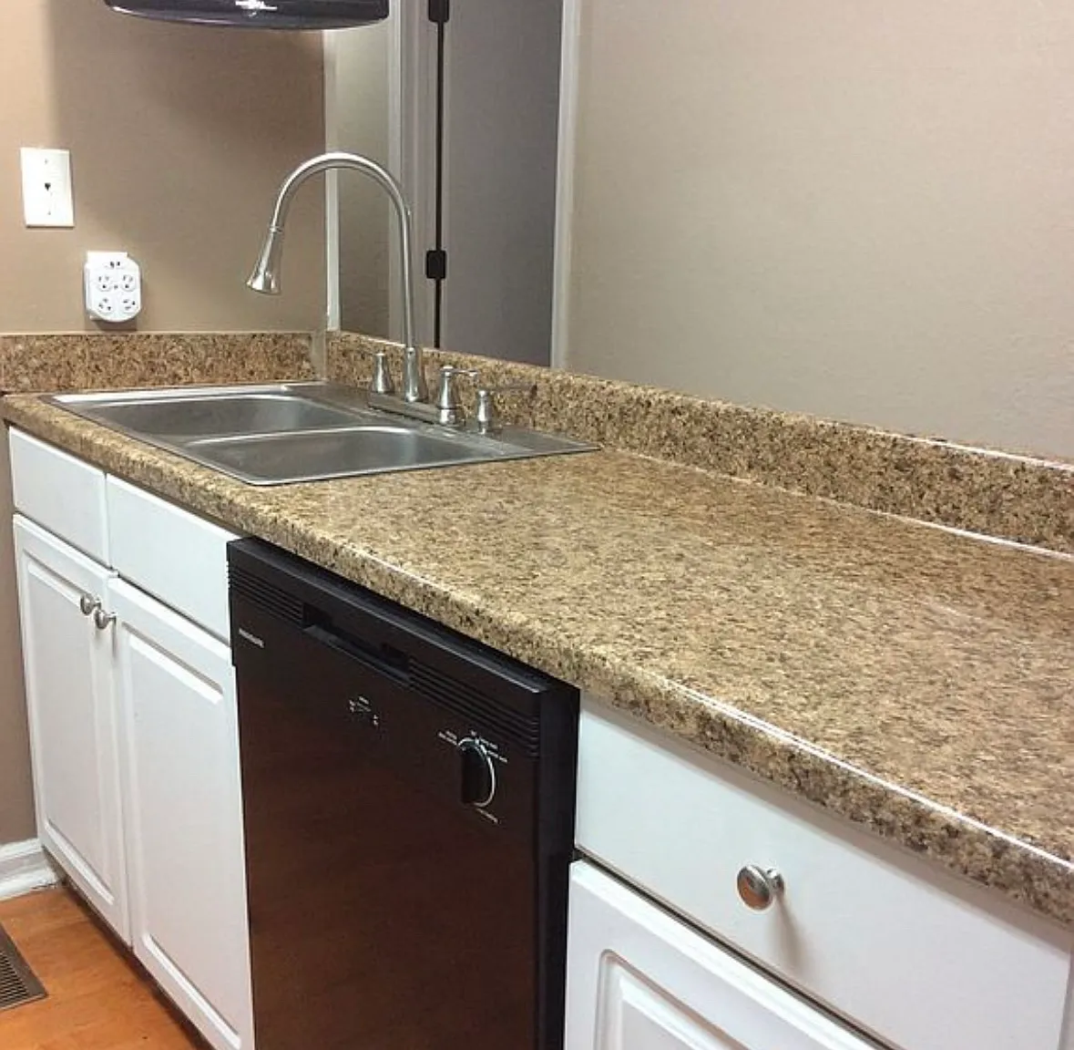 3 bed, 1148 sqft, $1,550 — Photo 3