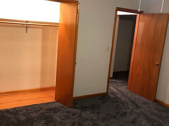 5th image of 606 E Main St APT C