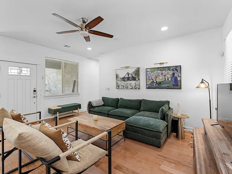 4408 Banister Ln #B — Photo 9
