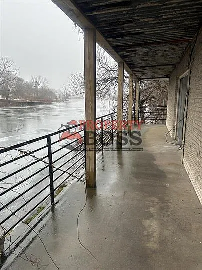 5912 Forest Ave #100 - 100 — Photo 3