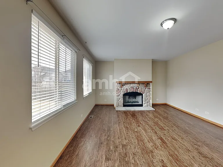 306 Hubbard Cir — Photo 7