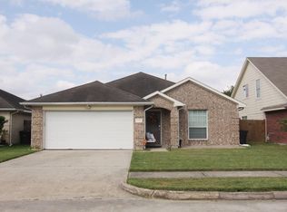 10711 Vatani Dr, Houston, TX 77034