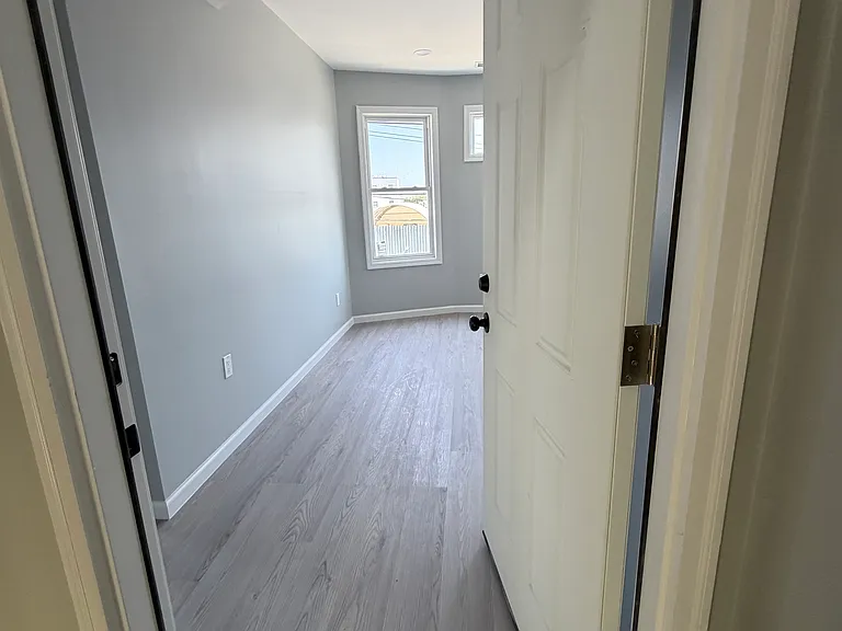 264-2666 Harrison St #2 — Photo 2