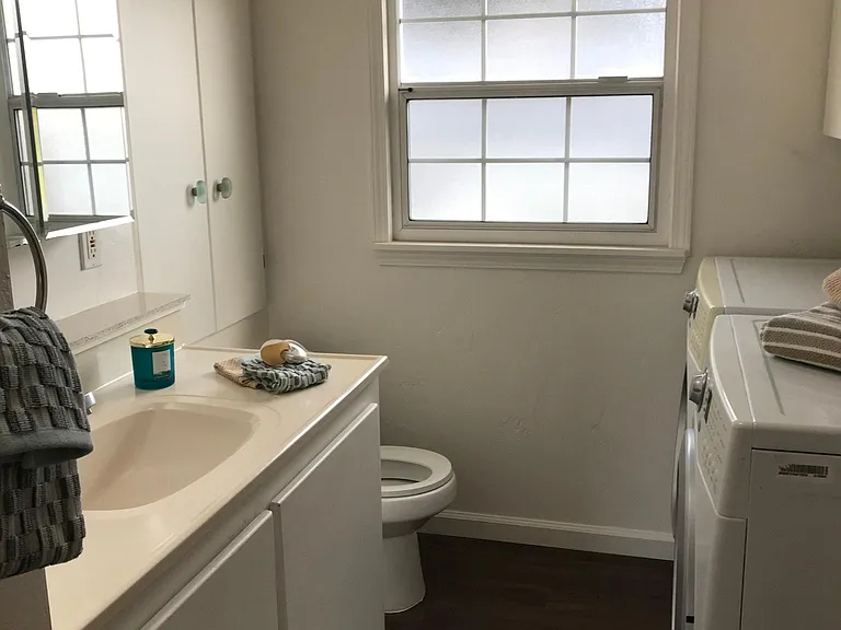 30 Portola Ave — Photo 5