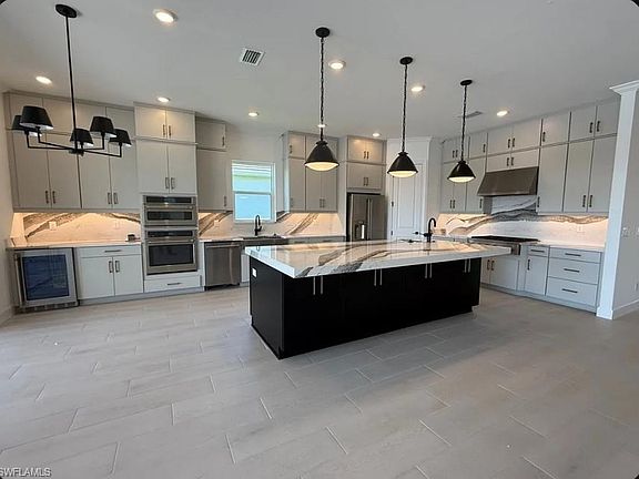 3rd image of 18334 Terracina DR