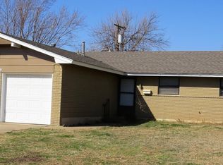 109 SW 16th St, Moore, OK 73160