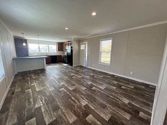 3rd image of 3232 S Clifton Ave Lot 588