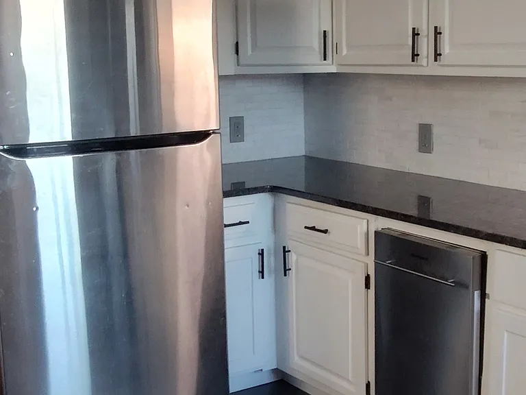 633 Walnut Ave — Photo 3