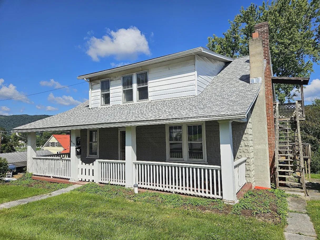 515 E High St — Photo 2
