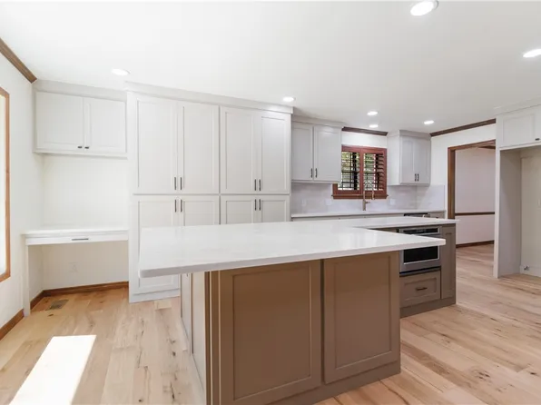 1640 N Boston Pl, Fayetteville, AR 72703