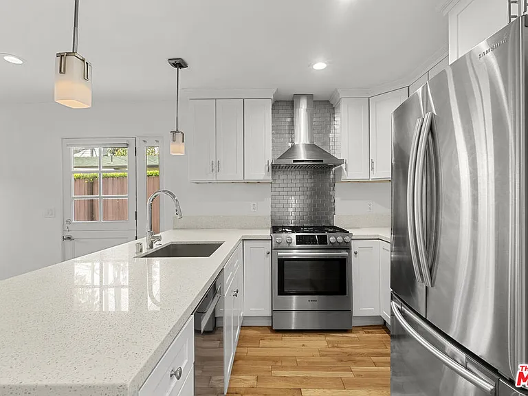 838 Hilldale Ave — Photo 10