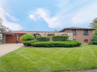 1200 N Anvil Ct, Addison, IL 60101