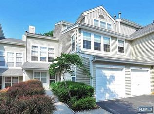 1504 Cornwall Rd, Mahwah, NJ 07430