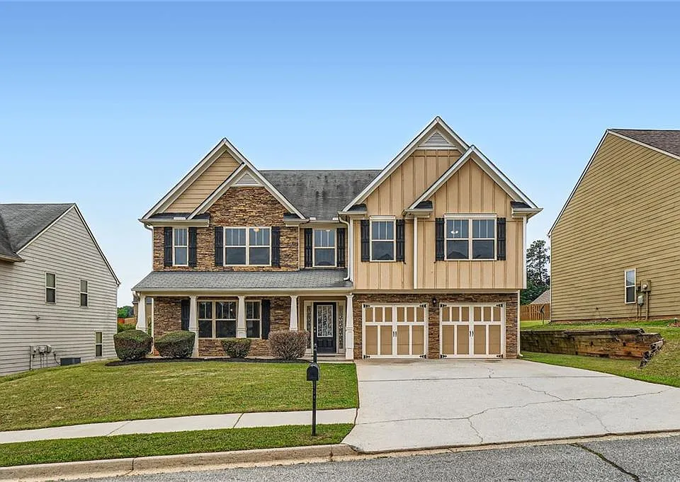 1071 McDuffie Cir