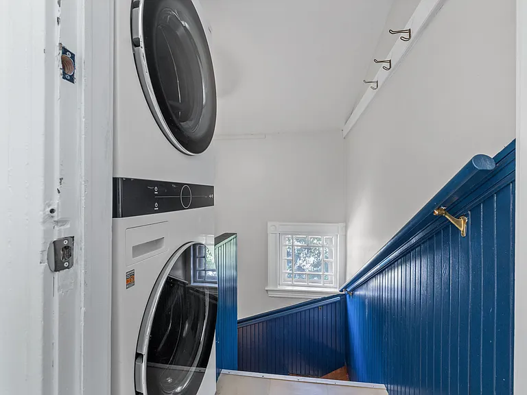 57 Hawthorne St #2A — Photo 16