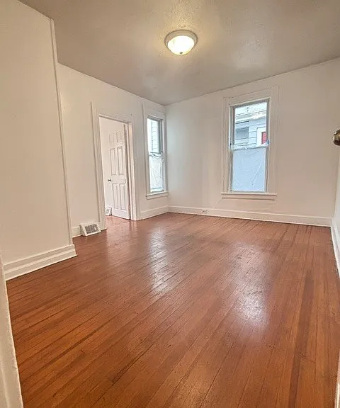 386 Gregory St — Photo 5