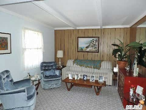 3rd image of 665 Lowell St