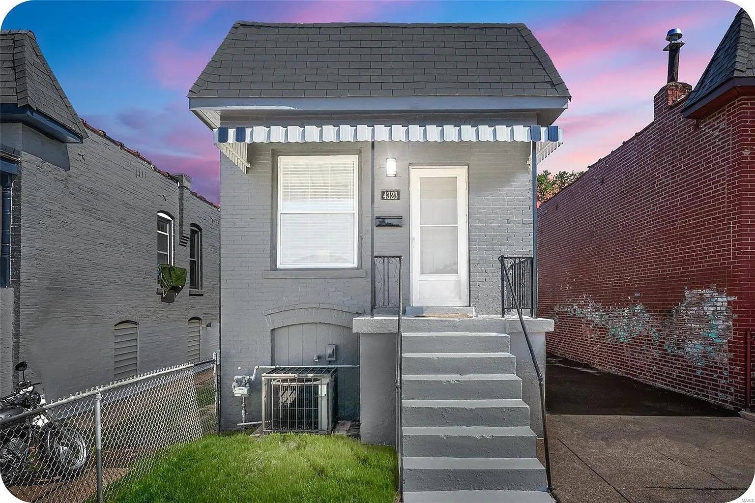 4323 Fyler Ave photo 1