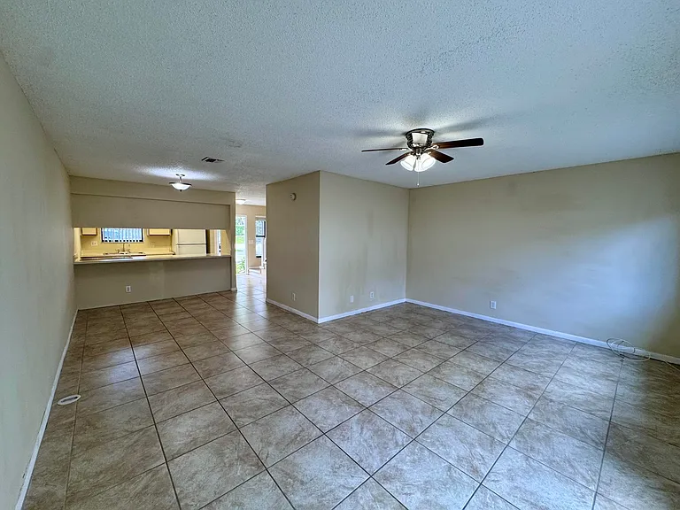 704 Riverside Dr — Photo 28